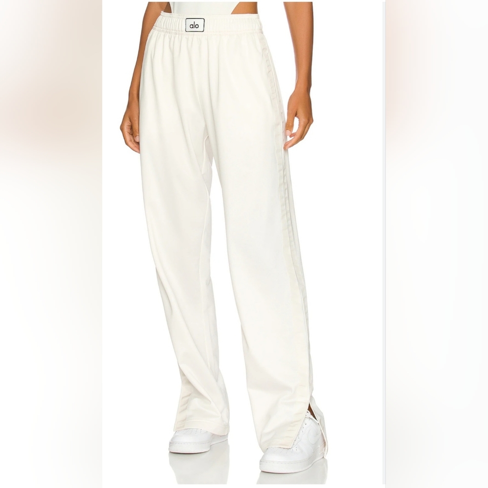 ALO Prizewinner Panta Ivory- like new